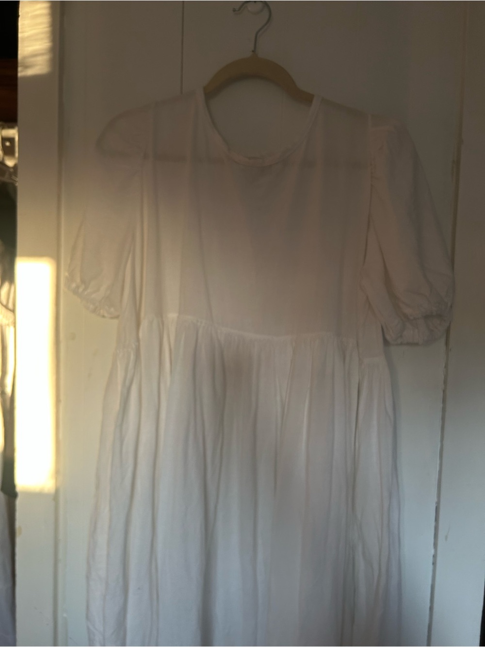 Linen White Puff-Sleeve Maxi Dress